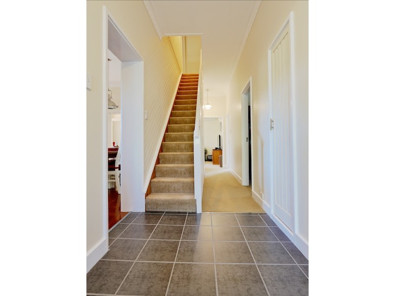 10 Adams Street, Mansfield VIC 3722