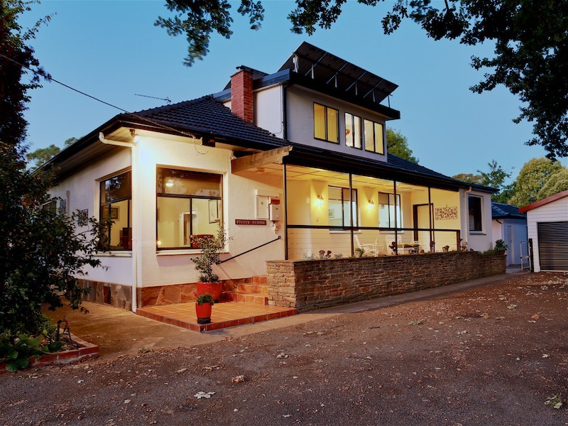 10 Adams Street, Mansfield VIC 3722