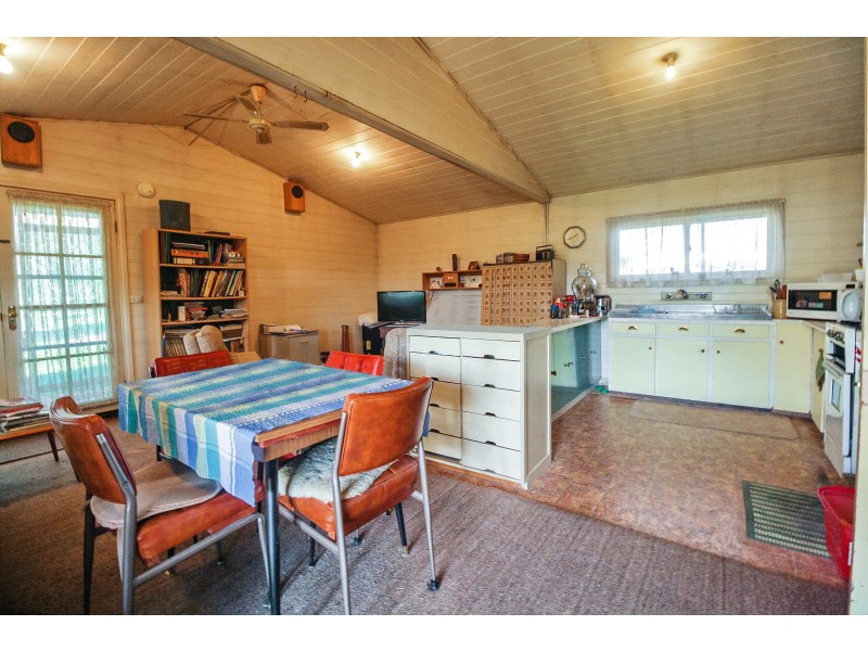4918 Midland Highway, Mansfield VIC 3722
