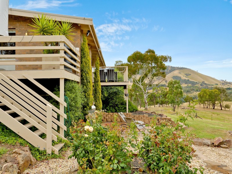 292 Ford Drive, Mansfield VIC 3722