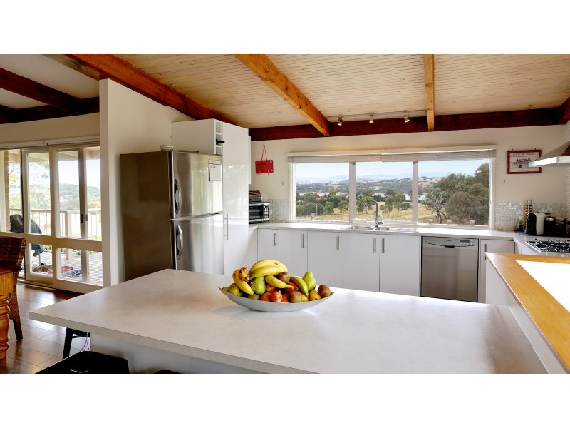 292 Ford Drive, Mansfield VIC 3722