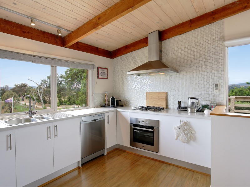 292 Ford Drive, Mansfield VIC 3722