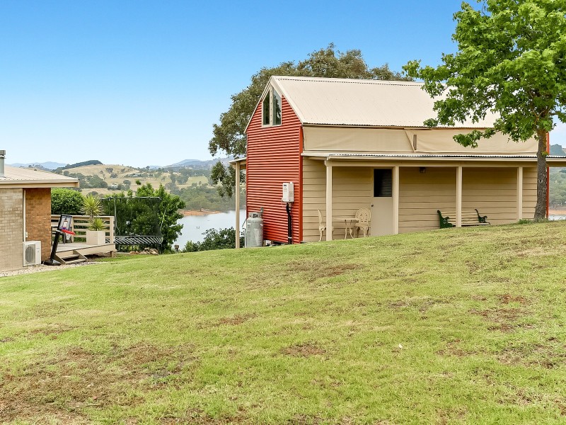 292 Ford Drive, Mansfield VIC 3722