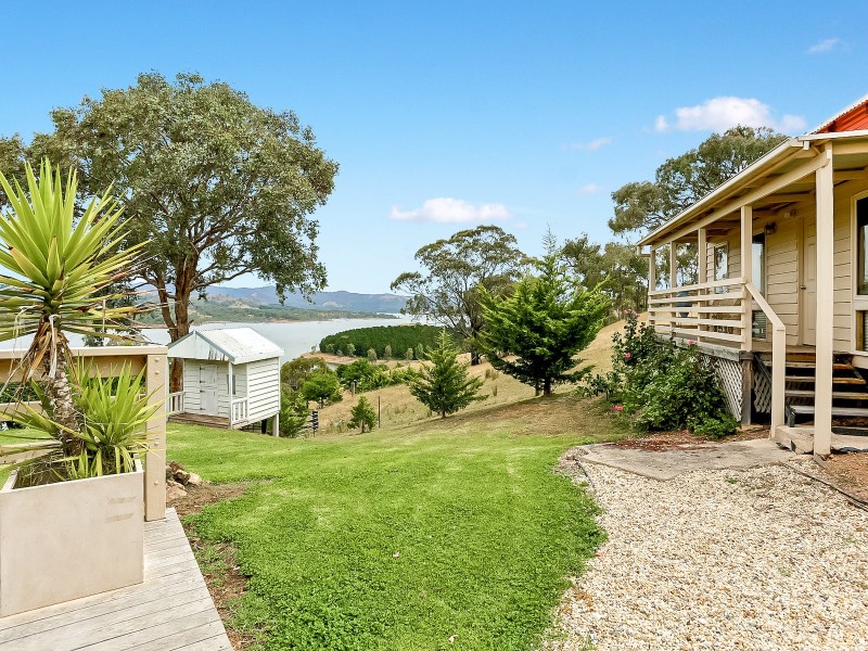 292 Ford Drive, Mansfield VIC 3722