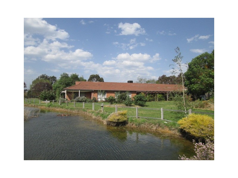 35 Monkey Gully Road, Mansfield VIC 3722