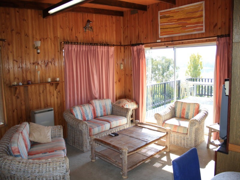 23  Dawn Cresent (Bonnie Doon), Mansfield VIC 3722