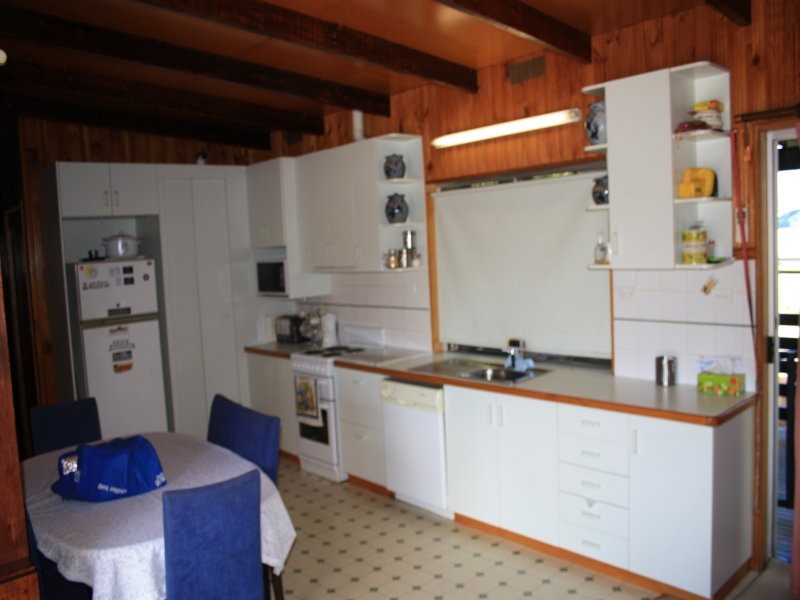 23  Dawn Cresent (Bonnie Doon), Mansfield VIC 3722