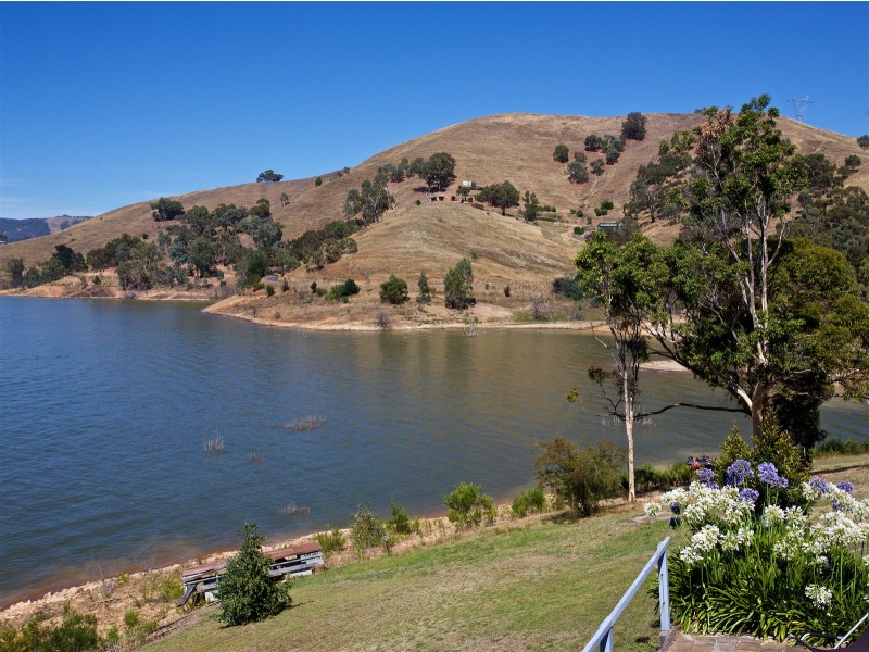 38 Dawn Crescent, Bonnie Doon VIC 3720