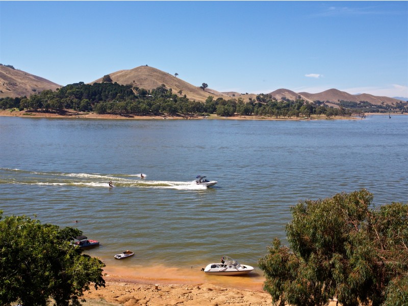 38 Dawn Crescent, Bonnie Doon VIC 3720