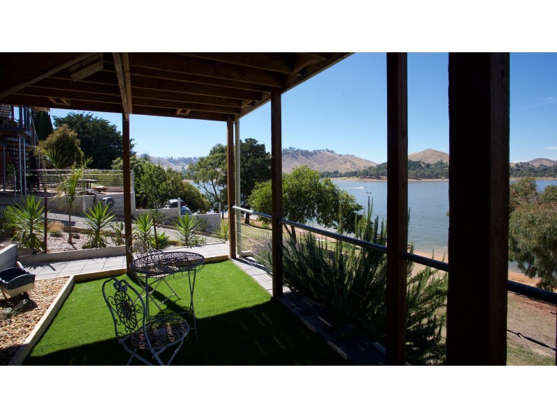 38 Dawn Crescent, Bonnie Doon VIC 3720