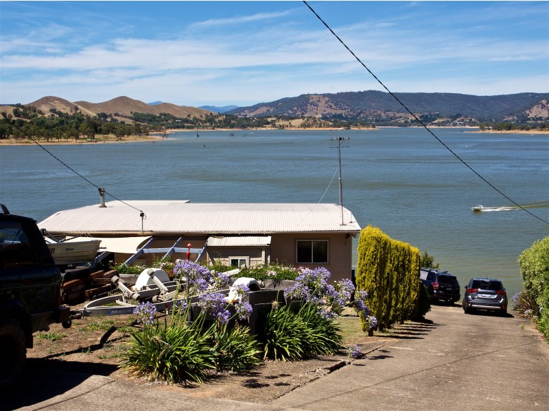 38 Dawn Crescent, Bonnie Doon VIC 3720