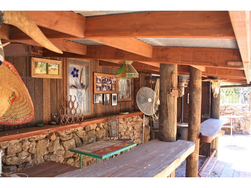 1 Old Tonga Rd, Mansfield VIC 3722