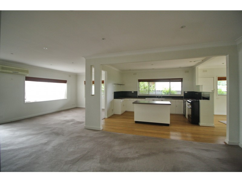 1 Cricket Street, Mansfield VIC 3722