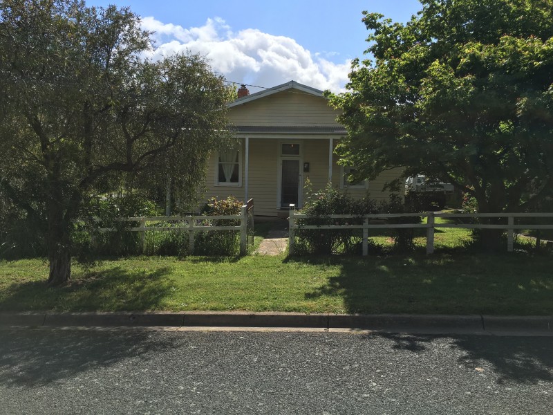 12 Philip Street (Bonnie Doon), Mansfield VIC 3722