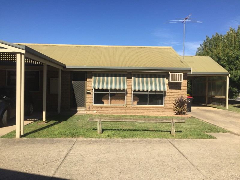 2/11 Early Street, Mansfield VIC 3722