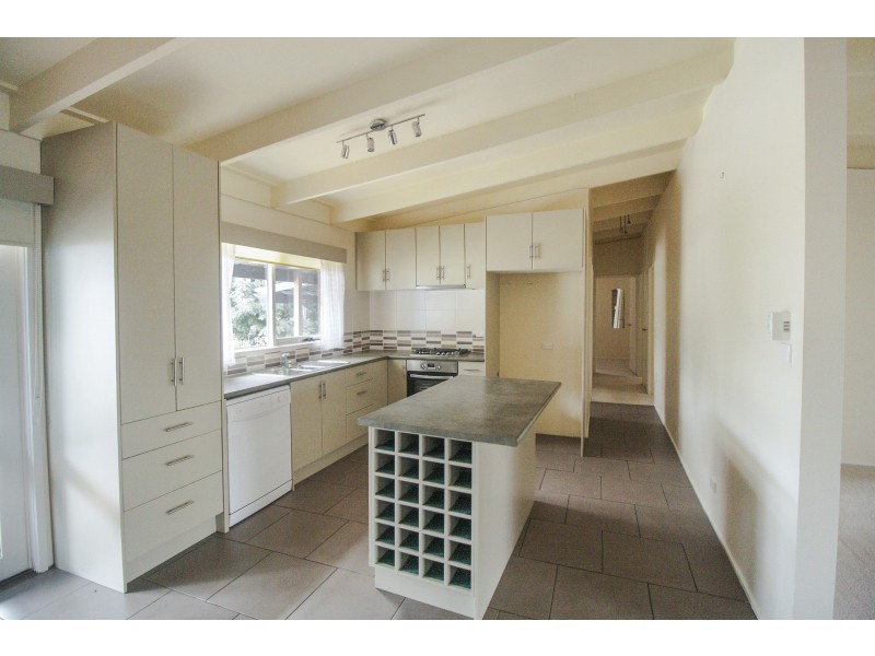 6 Young Street, Bonnie Doon, Mansfield VIC 3722