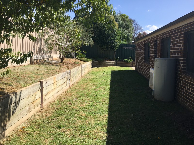 2/12 Cricket Street, Mansfield VIC 3722