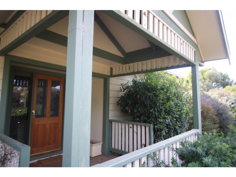 70B Stoneleigh Road, Mansfield VIC 3722