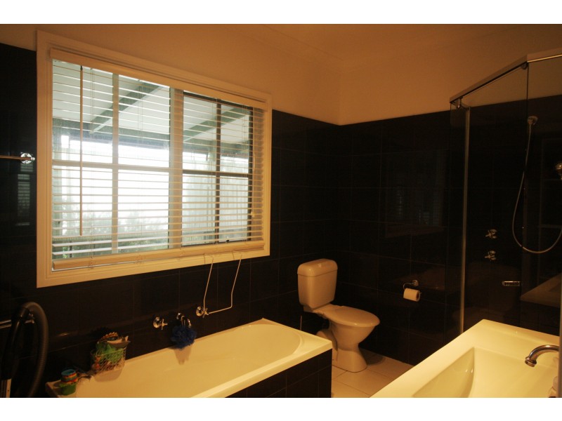 70B Stoneleigh Road, Mansfield VIC 3722