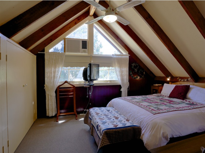 149 Kiernans Rd, Bonnie Doon VIC 3720