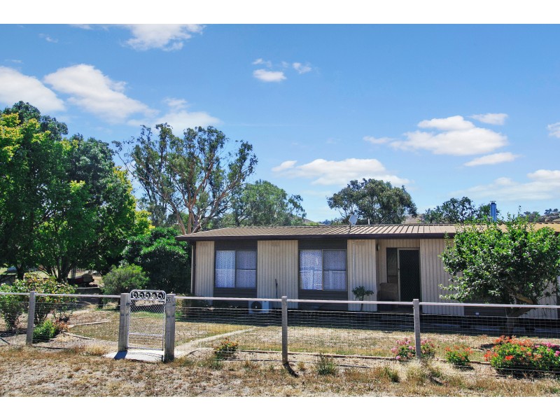 30 Main St, Maindample VIC 3723