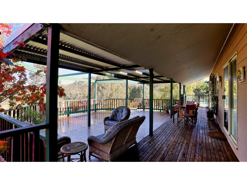 142 Dry Creek Road, Bonnie Doon VIC 3720