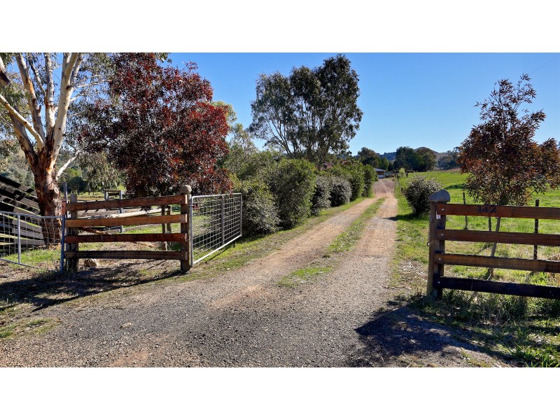 142 Dry Creek Road, Bonnie Doon VIC 3720
