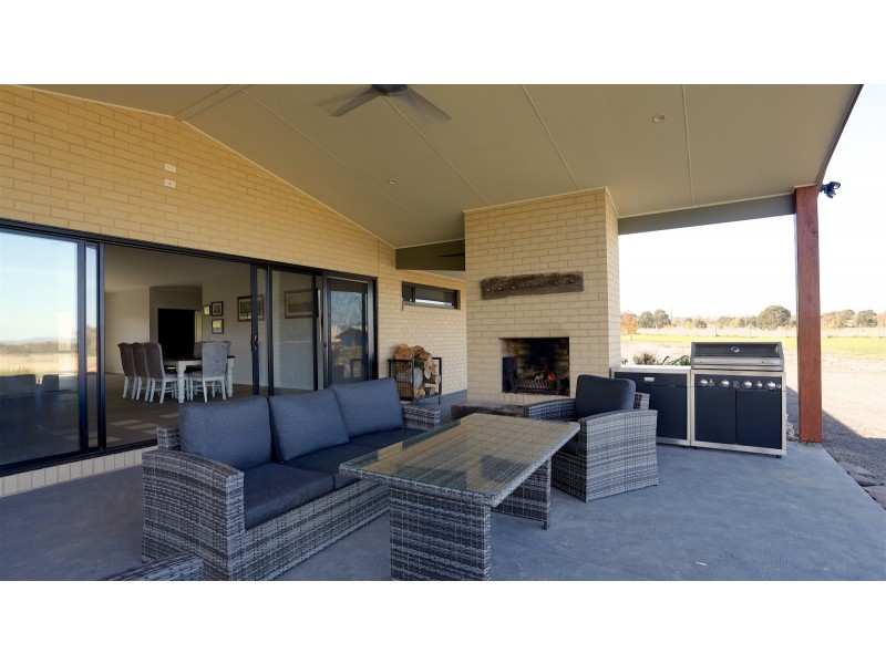 98 Mt Battery Road, Mansfield VIC 3722