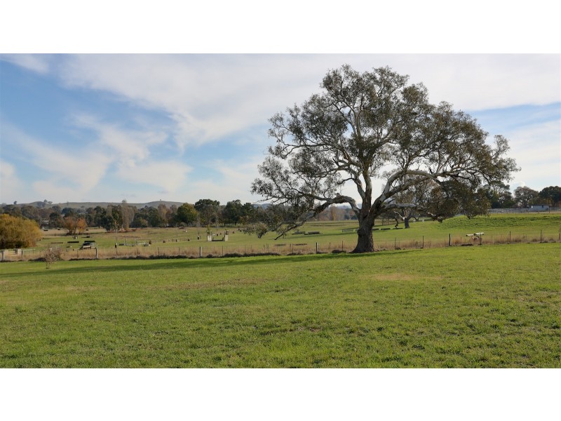 98 Mt Battery Road, Mansfield VIC 3722