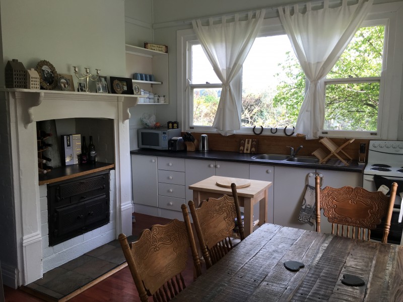 12 Philip Street (Bonnie Doon), Mansfield VIC 3722