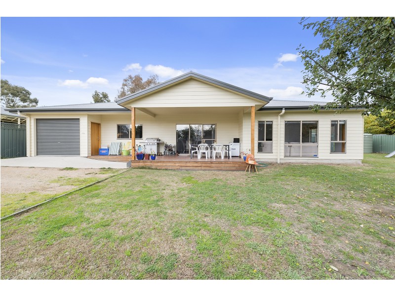 131B Highton Lane, Mansfield VIC 3722