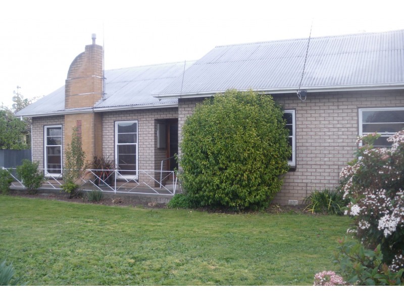11 Chenery Street, Mansfield VIC 3722