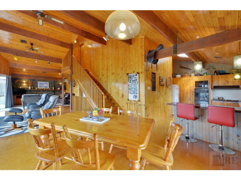 1 Murmuring Way, Goughs Bay VIC 3723