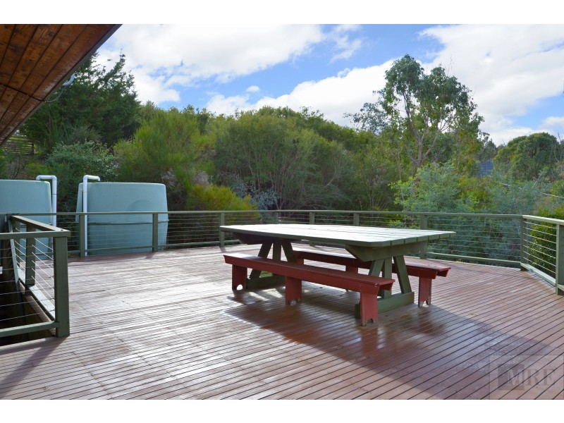 1 Murmuring Way, Goughs Bay VIC 3723