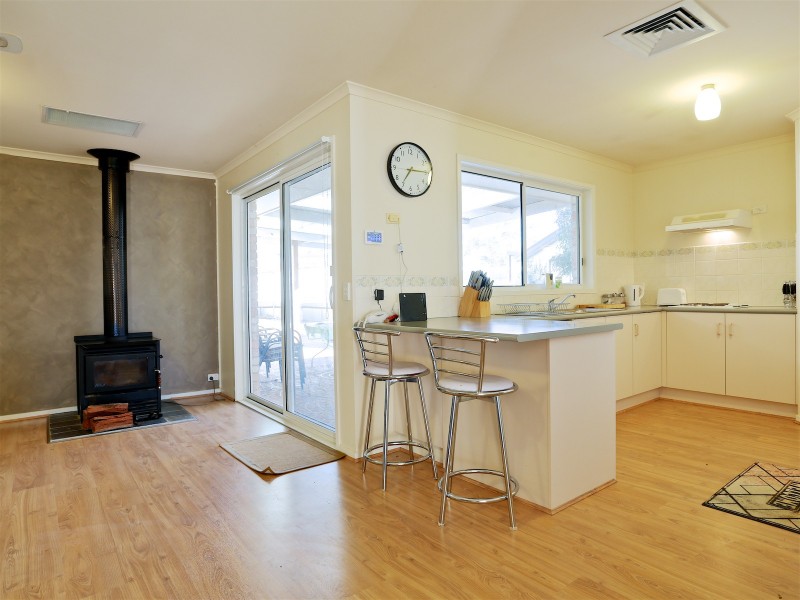 4 Chanro Court., Bonnie Doon VIC 3720