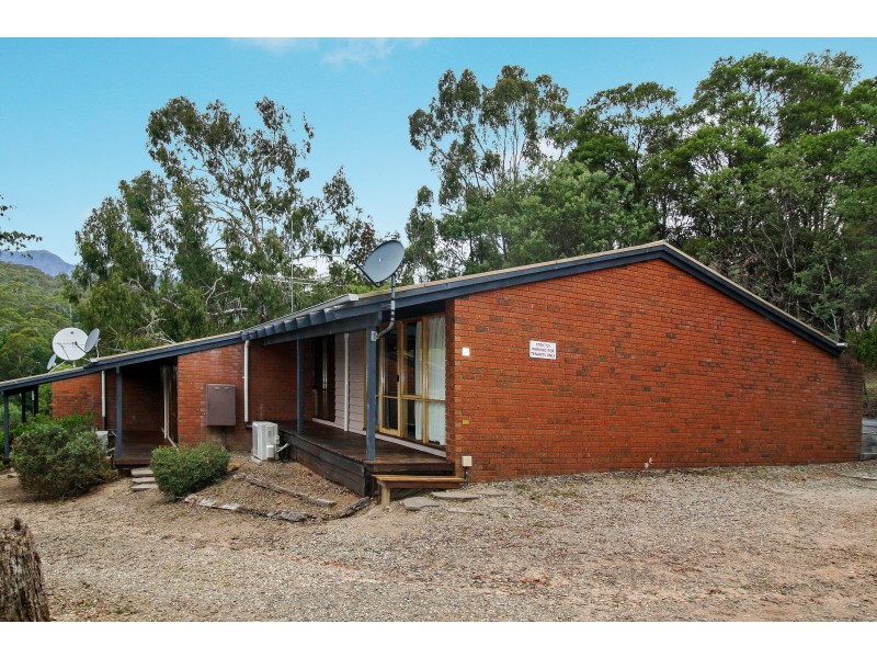 1 & 2/27 Changue Road (Merrijig), Mansfield VIC 3722