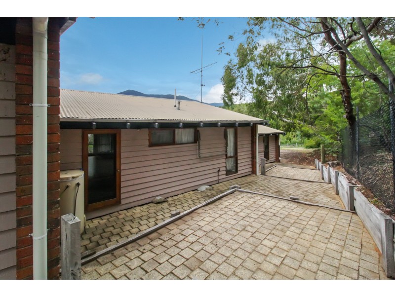 1 & 2/27 Changue Road (Merrijig), Mansfield VIC 3722