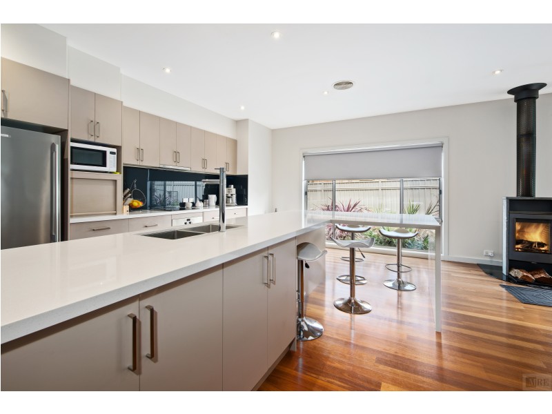 67 Cambridge Drive, Mansfield VIC 3722