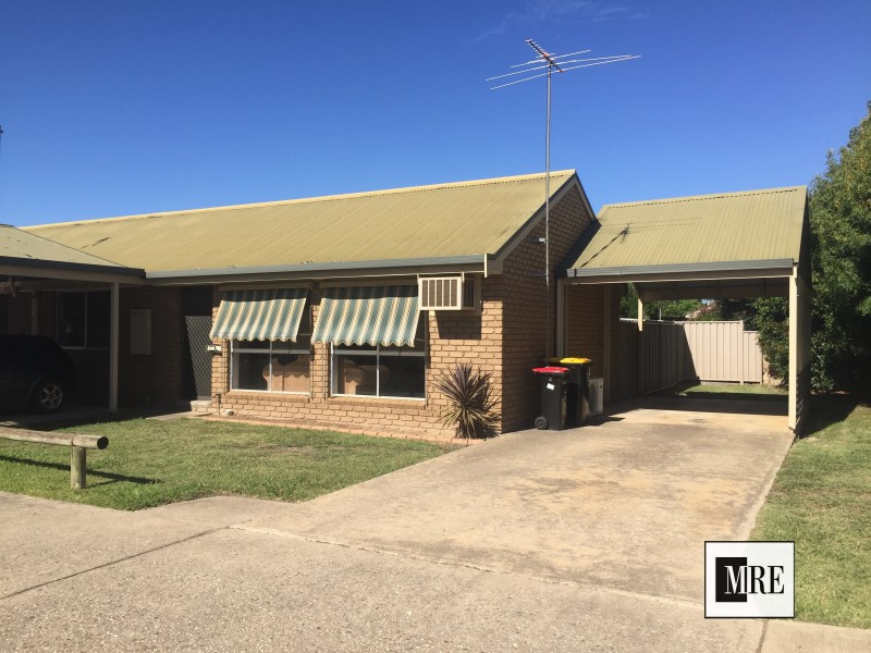 2/11 Early Street, Mansfield VIC 3722