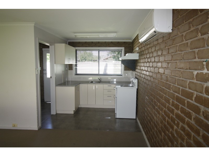2/11 Early Street, Mansfield VIC 3722