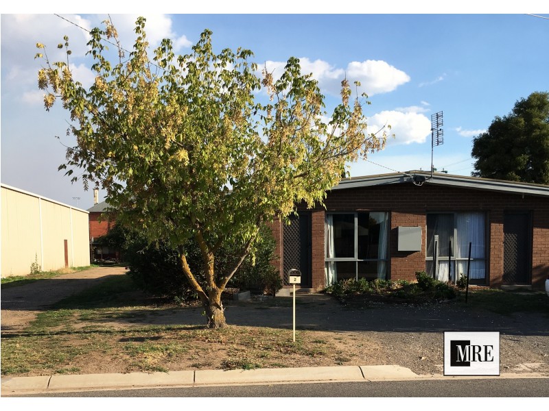 2/22 Early Street, Mansfield VIC 3722