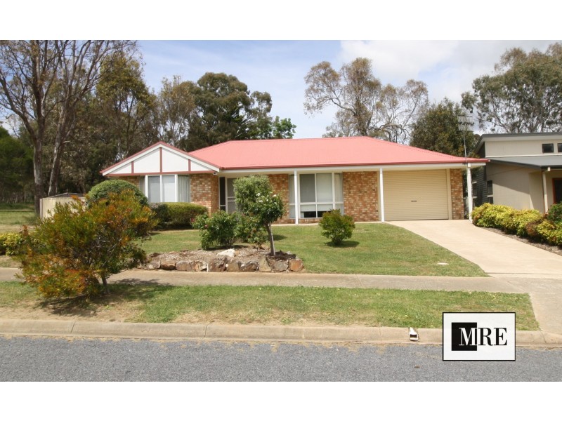 4 Chanro Court, Mansfield VIC 3722