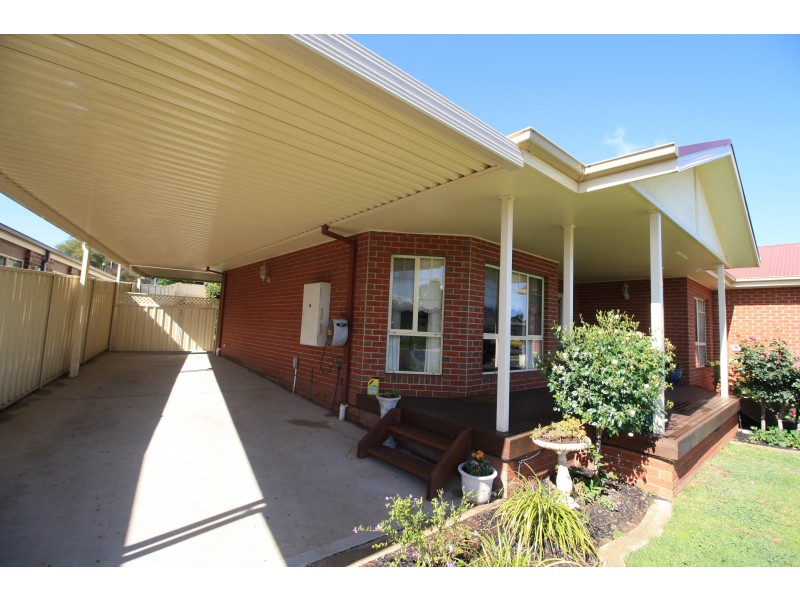 22 Cambridge Drive, Mansfield VIC 3722