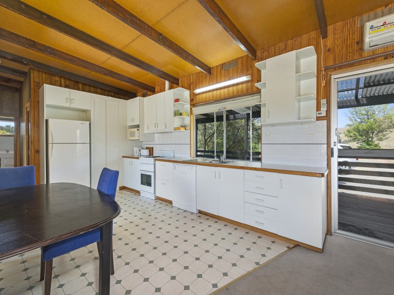 23 Dawn Crescent, Bonnie Doon VIC 3720