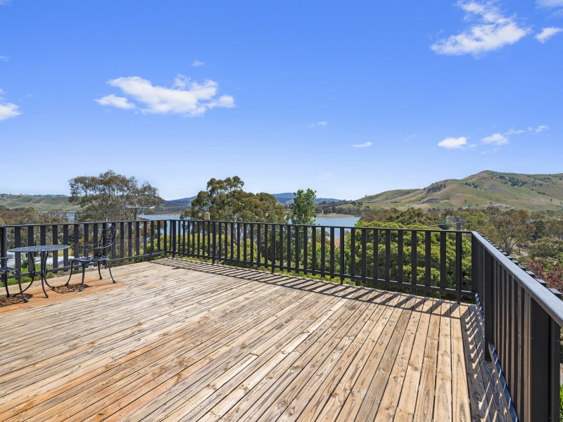 23 Dawn Crescent, Bonnie Doon VIC 3720