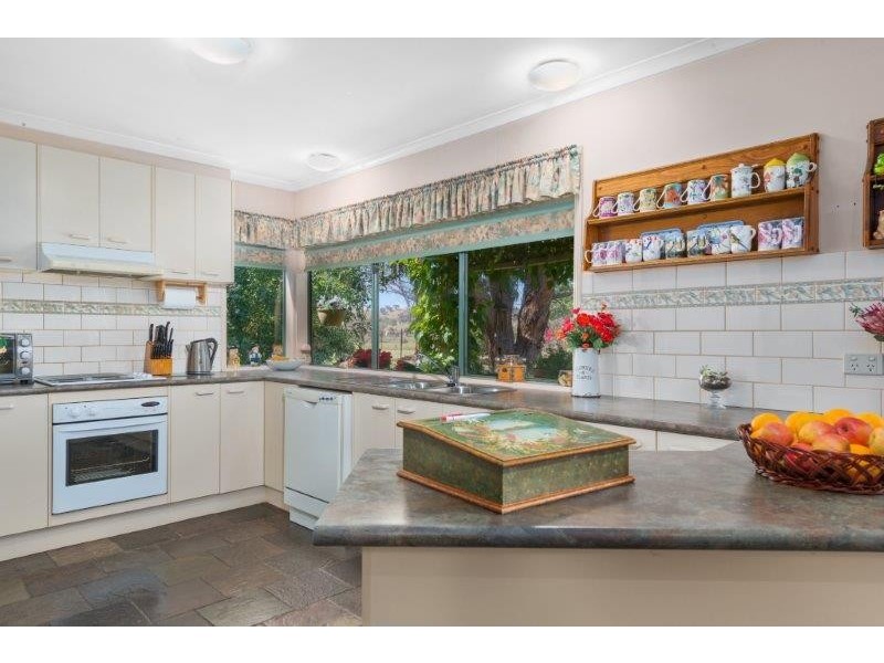 821 Howes Creek Road, Mansfield VIC 3722