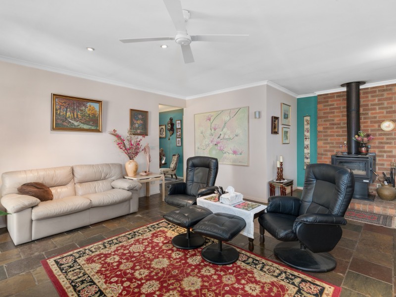 821 Howes Creek Road, Mansfield VIC 3722