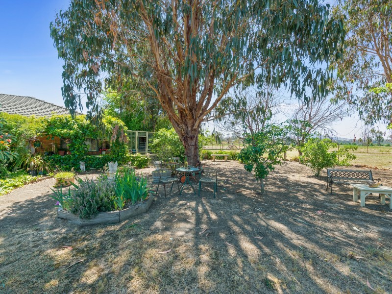 821 Howes Creek Road, Mansfield VIC 3722