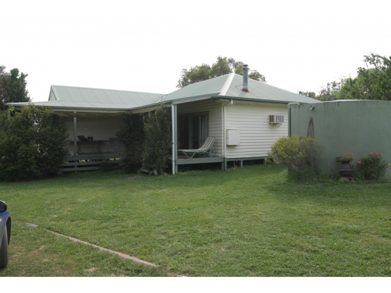 329 Buttercup Road, Merrijig VIC 3723