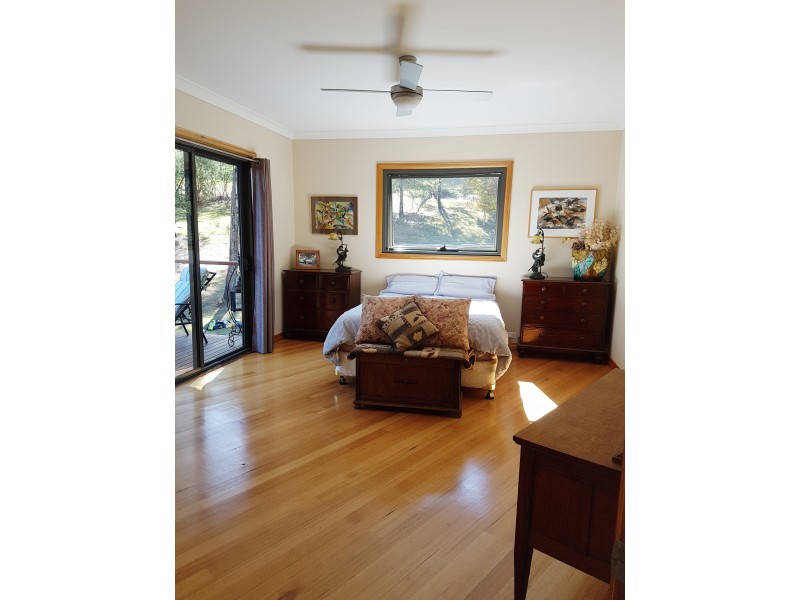 77 Willowlake Drive (Macs Cove), Mansfield VIC 3722